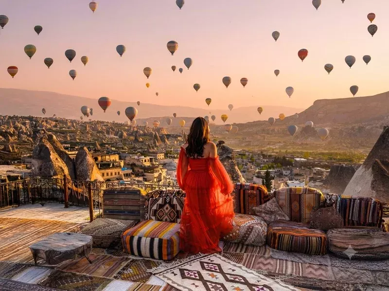 Du lịch Cappadocia mùa xuân với thời tiết dễ chịu và cảnh đẹp